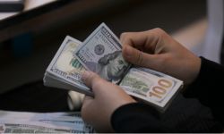 بورصات الكفاح والحارثية تغلق على تراجع بأسعار الدولار